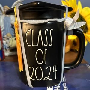 Rae Dunn Class of 2024 mug
